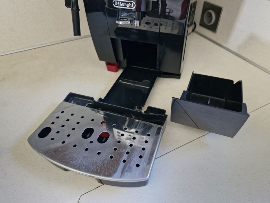 Ekspres delonghi Magnifica S