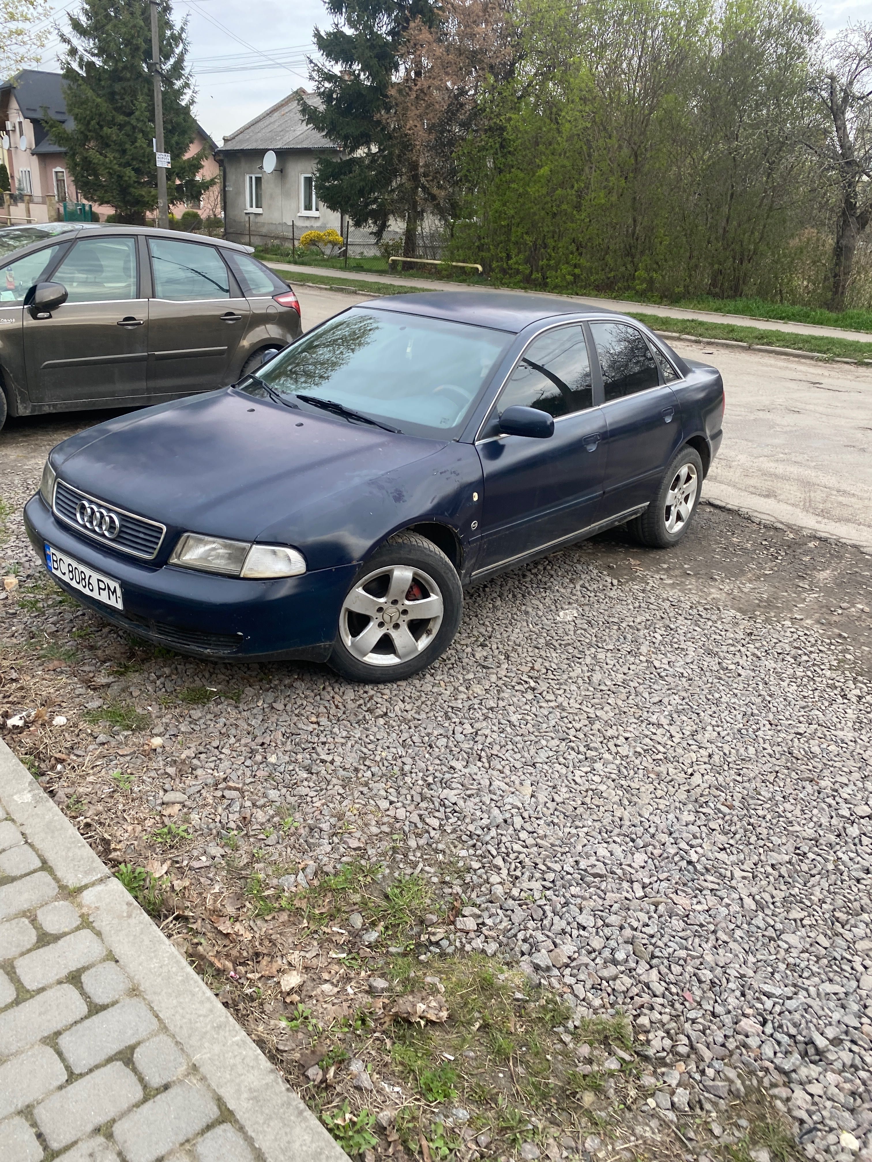 Audi a4     B 5 1.6