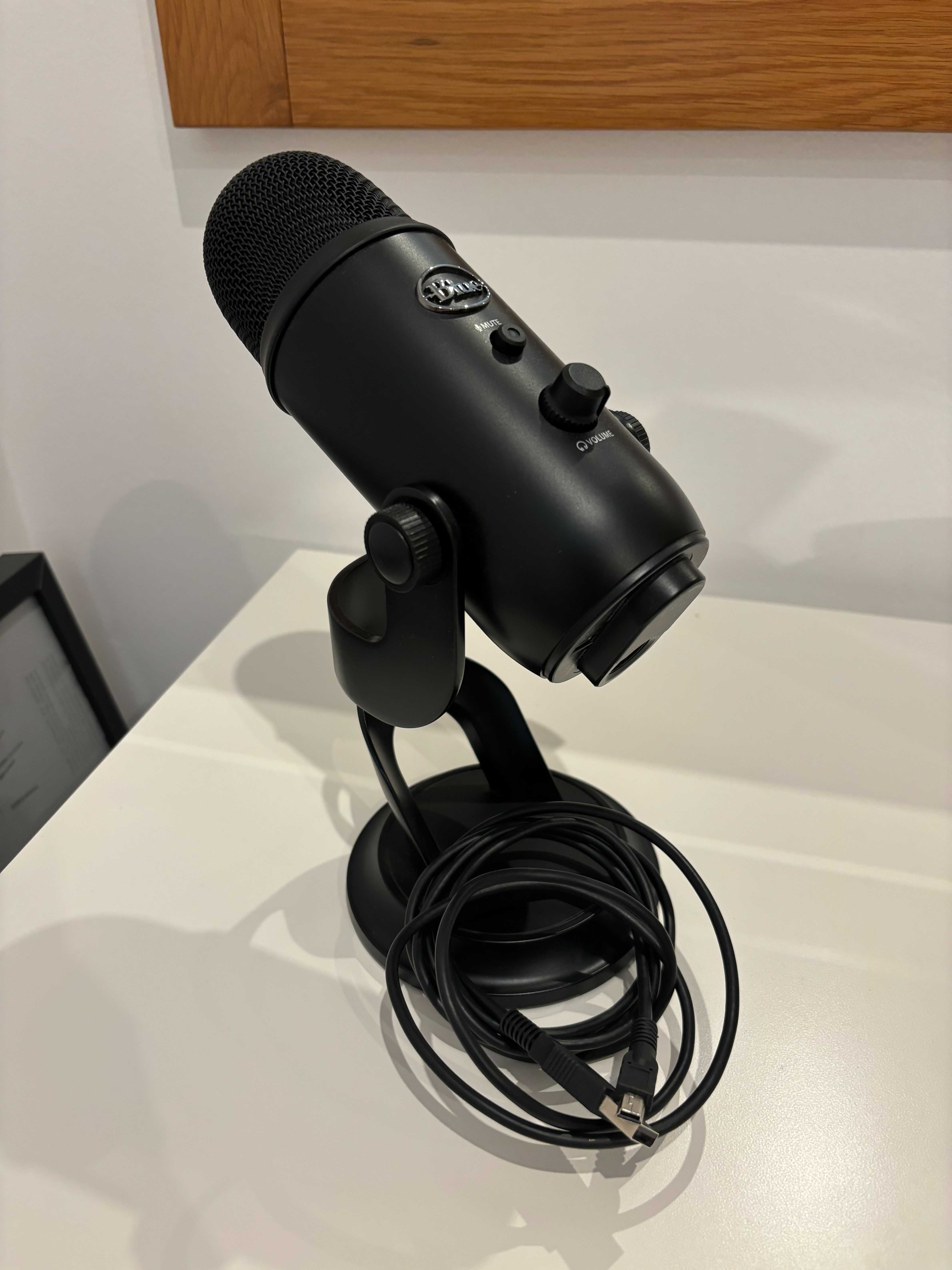 Microfone USB para gravação -  Logitech for Creators Blue Yeti
