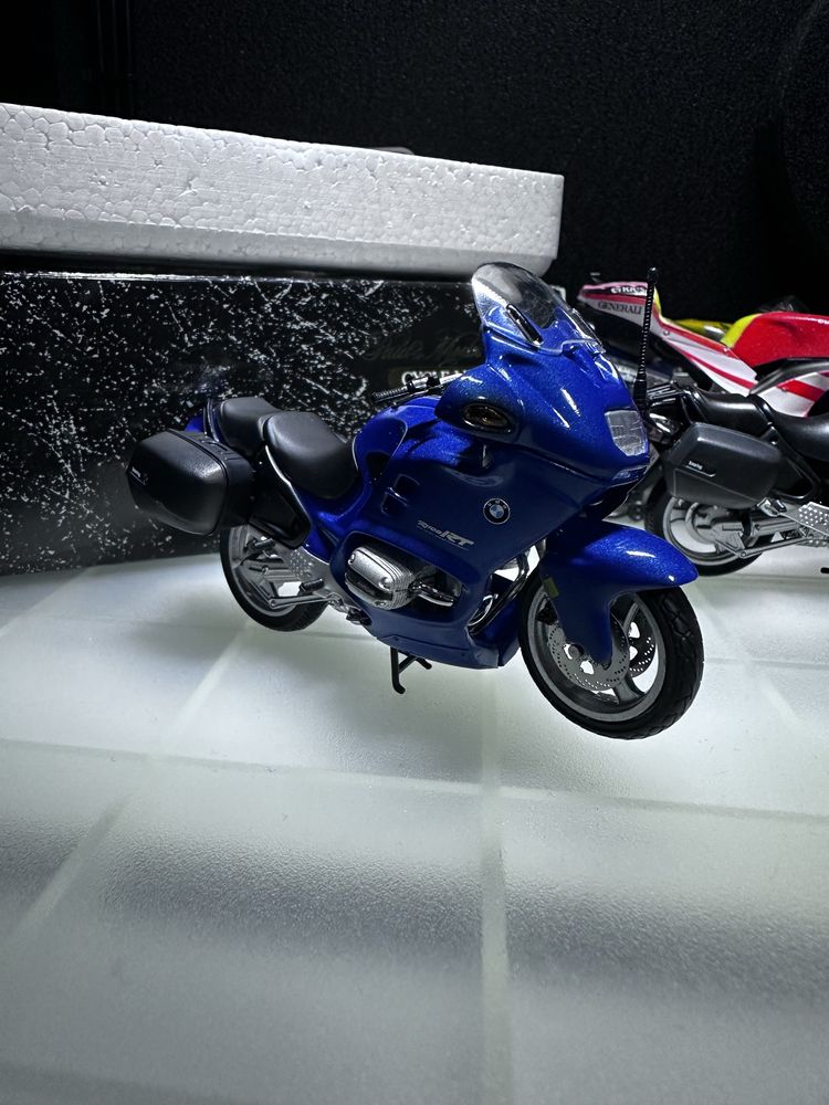 Miniatura BMW R 1100 RT Escala 1/24 Minichamps