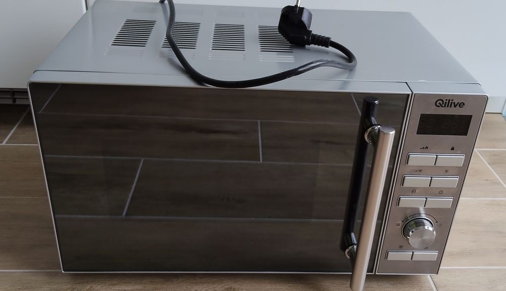 Kuchenka mikrofalowa Qilive