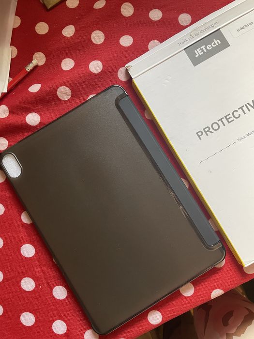 Чохол на iPad 10.9