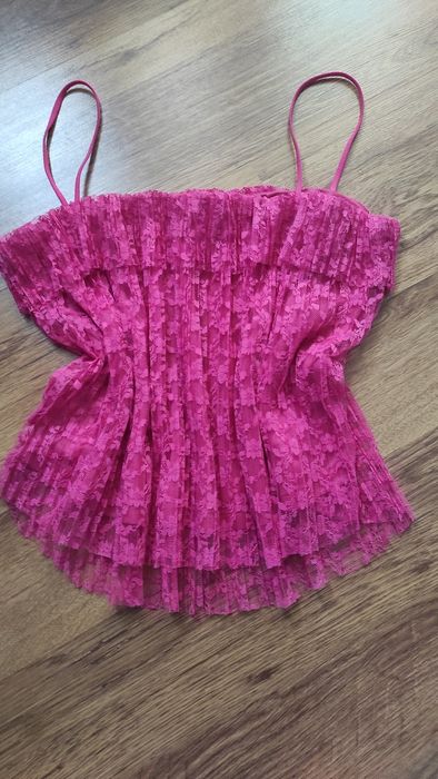 Bluzka koronkowa na ramiączka 38