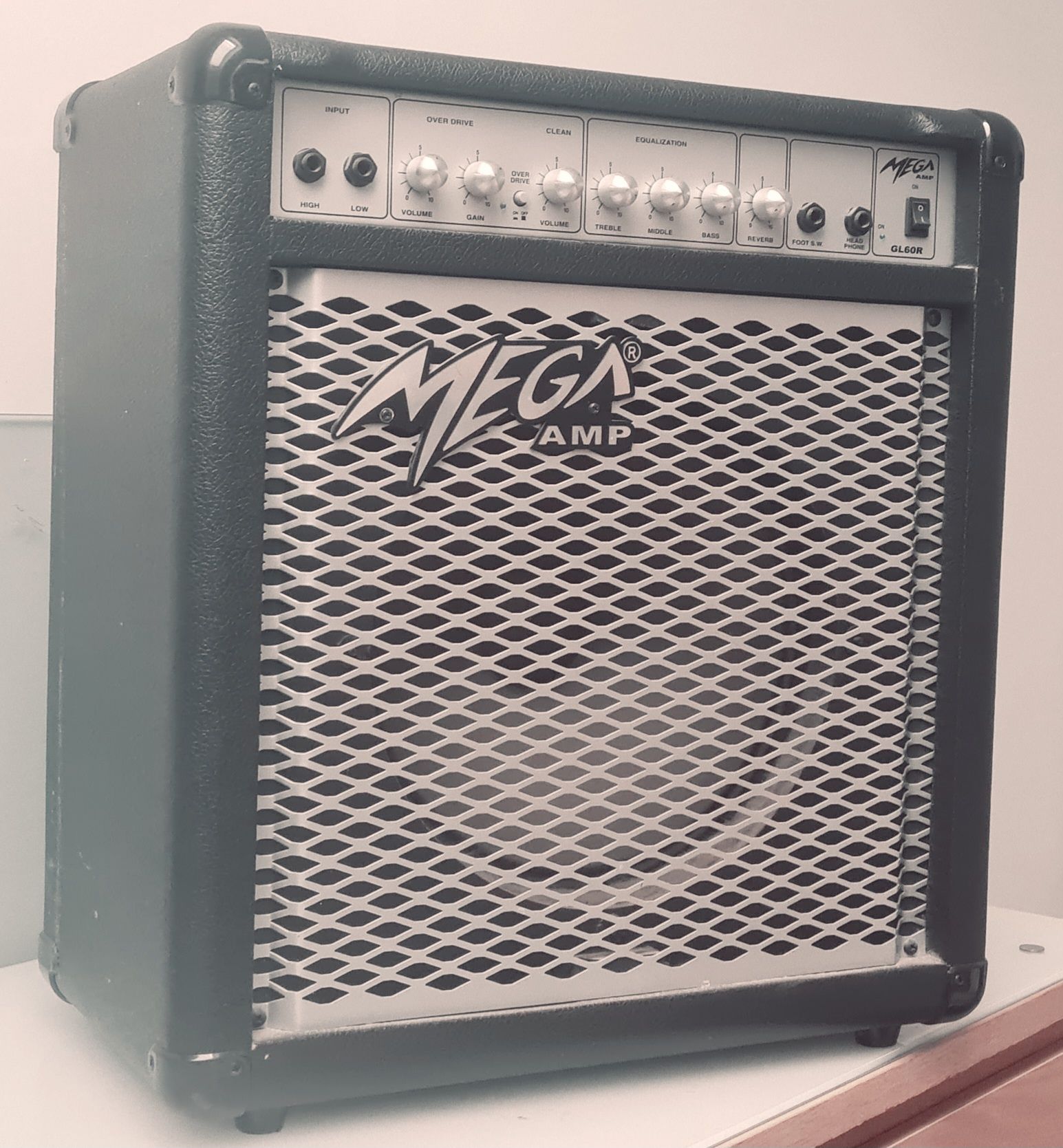 Piec gitarowy MEGA AMP