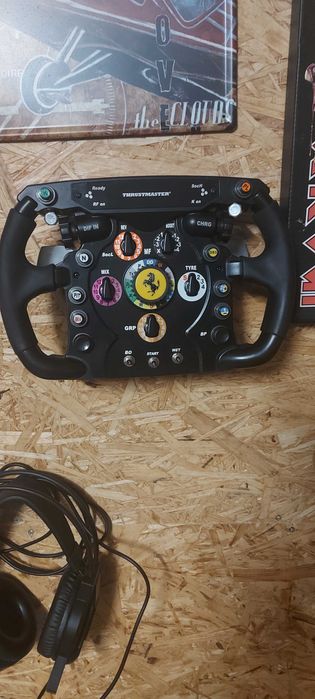 Volante thrustmaster t300 +volante ferrari f1