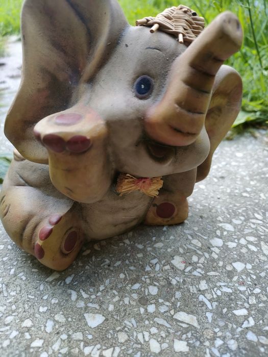 Słoń, bardzo ładna skarbonka