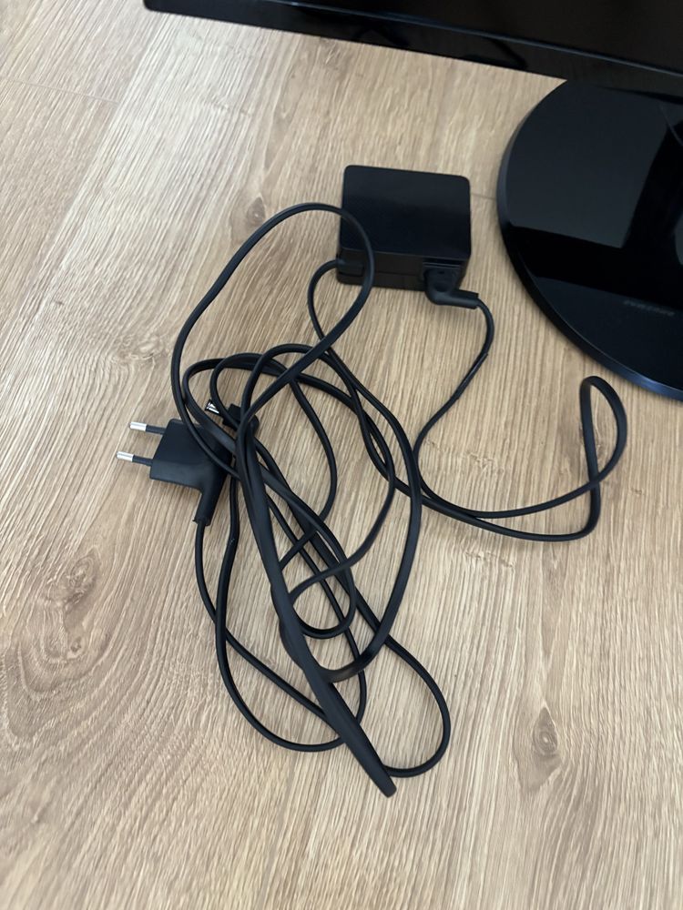 monitor Samsung C27F390FHU o przekątnej 27 cali z zakrzywionym ekranem