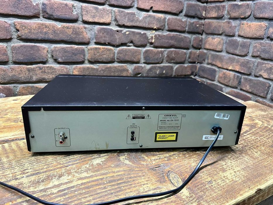 Odtwarzacz CD Onkyo DX-7011