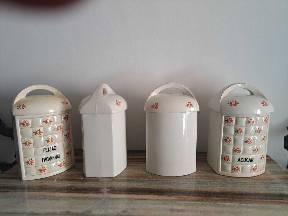 Vários potes com tampa,Sacavém, anos 30,impecáveis.
