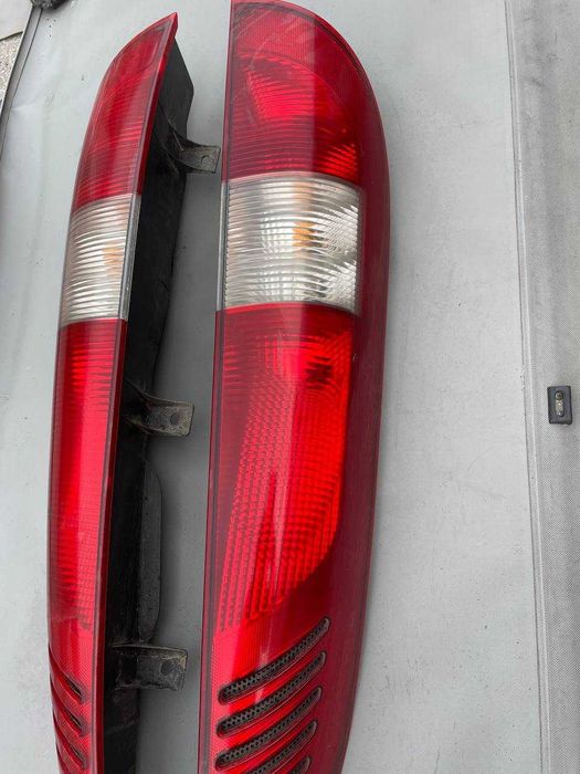 Задні стопи ліхтарі Mercedes-Benz Vaneo мерседес ванео лівий правий
