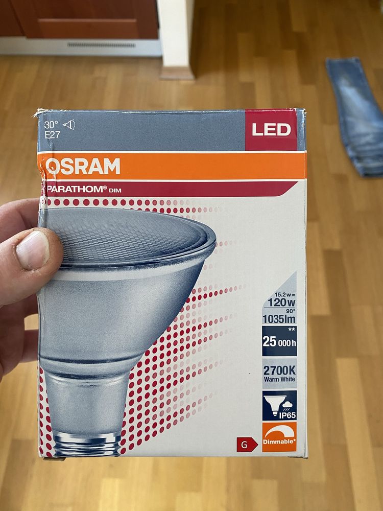 Zarowka OSRAM LED 27 15W PAR38 2700K Ciaply Bialy