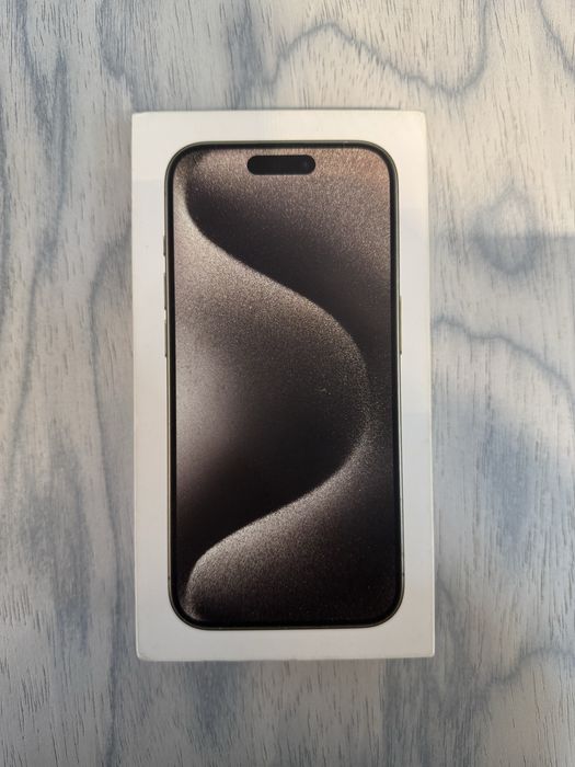 IPhone 15 pro 128gb natural titanium