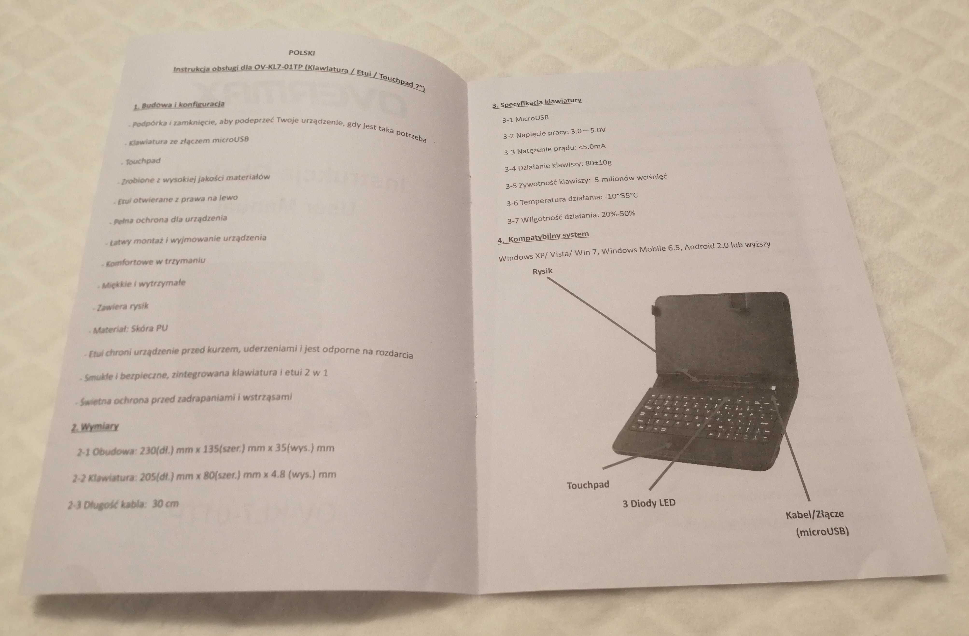 Etui ochronne z klawiaturą do tabletów 7’’