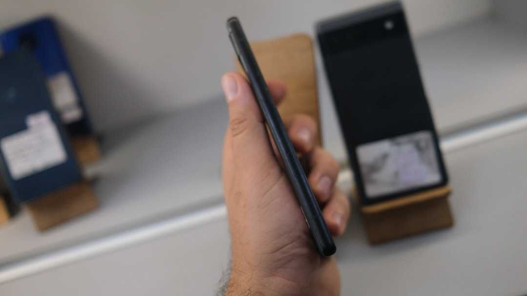 Google Pixel 6a 6/128GB Charcoal Soft Unlock