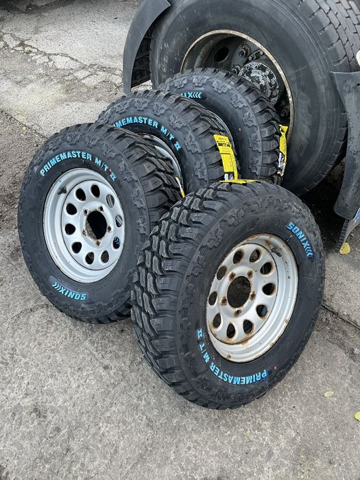 диски 5x139,7 ET5 R15 нива уаз буханка грязева резина 235/75 R15 MT
