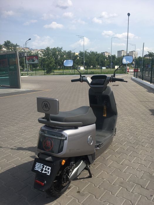 Електроскутер Aima A700