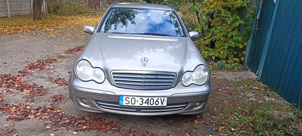 Мерседес C210, на повному бойовому
