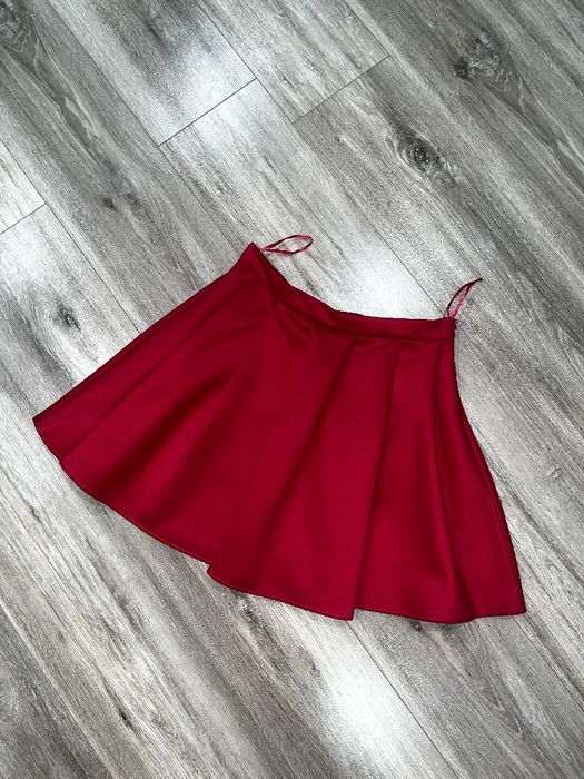 Вишукана спідниця міні