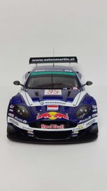 Aston Martin DBR9  Red Bull 2006 Autoart 1:18