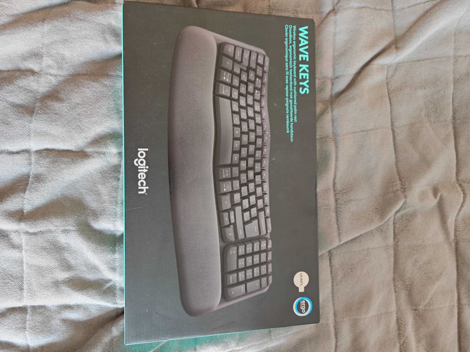 Klawiatura bezprzewodowa Logitech Wave Keys Ergonomiczna Garfitowa