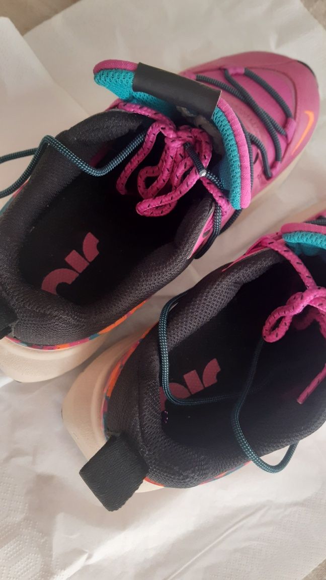 Кроссовки Nike оригинал 36-36,5
