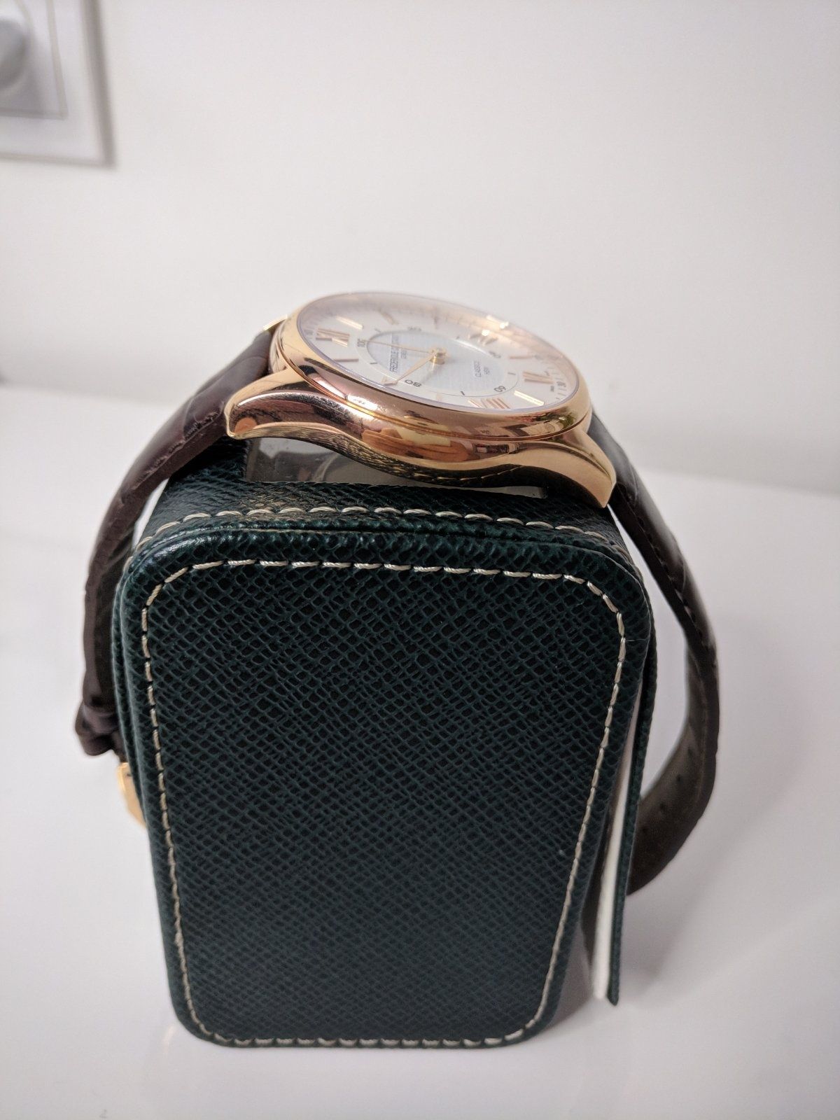 Швейцарський годинник Frederique Constant classic HSW smart watch
