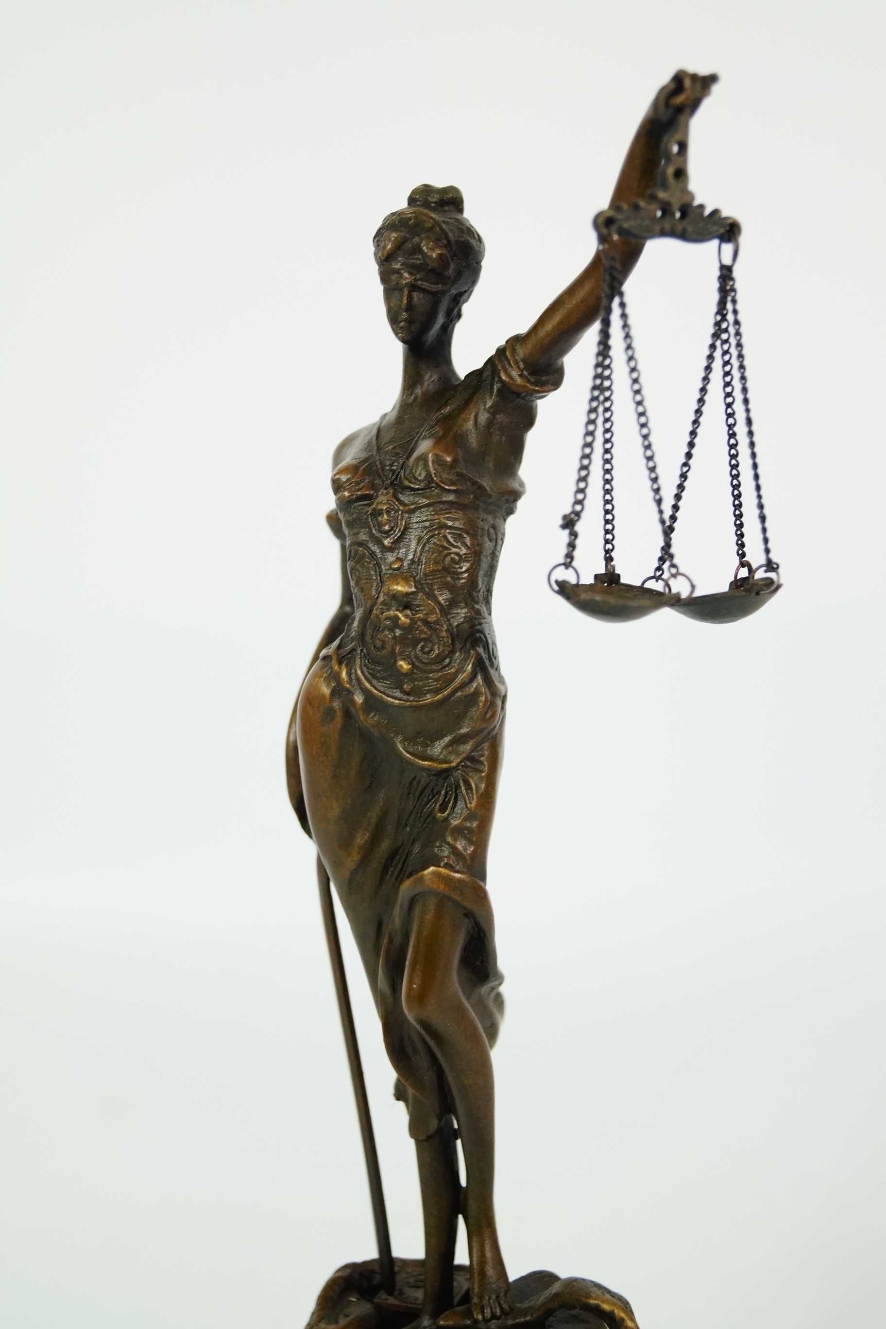Figura z brązu rzeźba TEMIDA Bogini sprawiedliwości sąd adwokat 24 cm