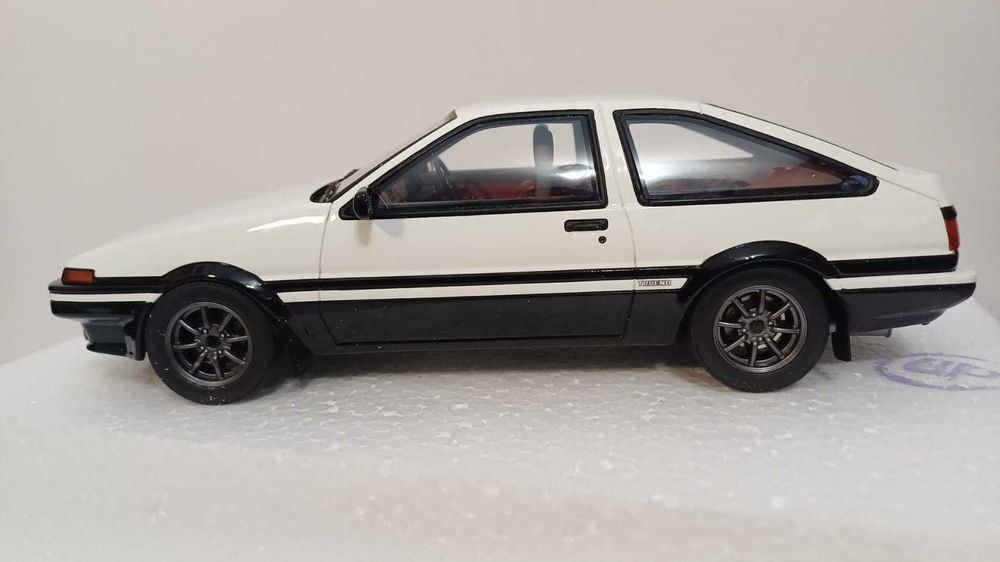 1/18 Toyota Trueno AE86 Initial D OTTO - Ot444
