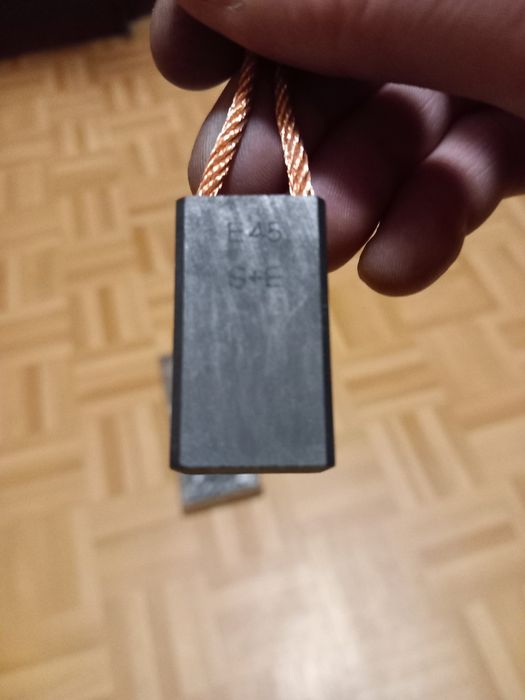 Karton komplet szczotek