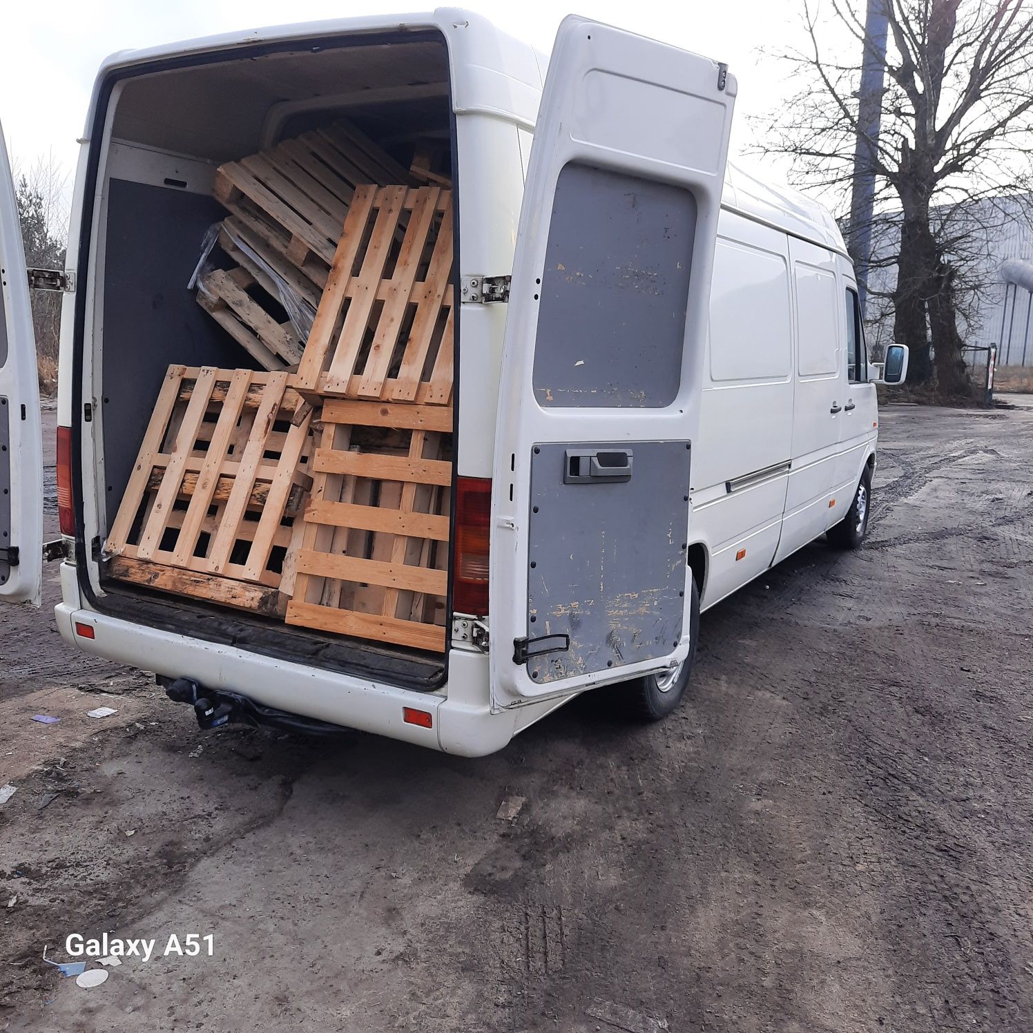 Palety drewno opał bus maxi