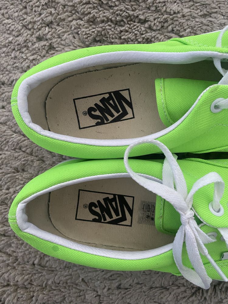 zielone trampki vans