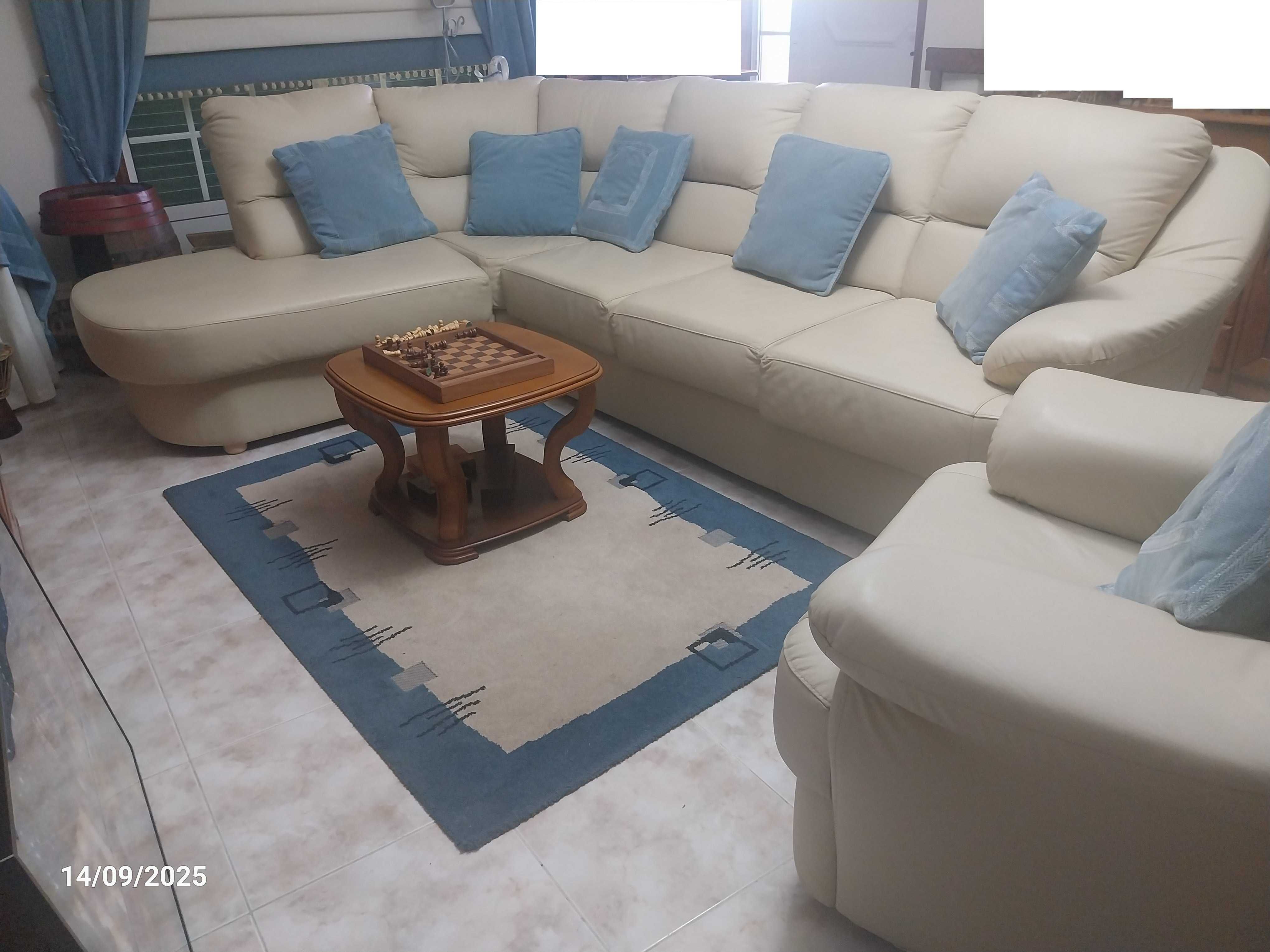 Sofá com chaise longue