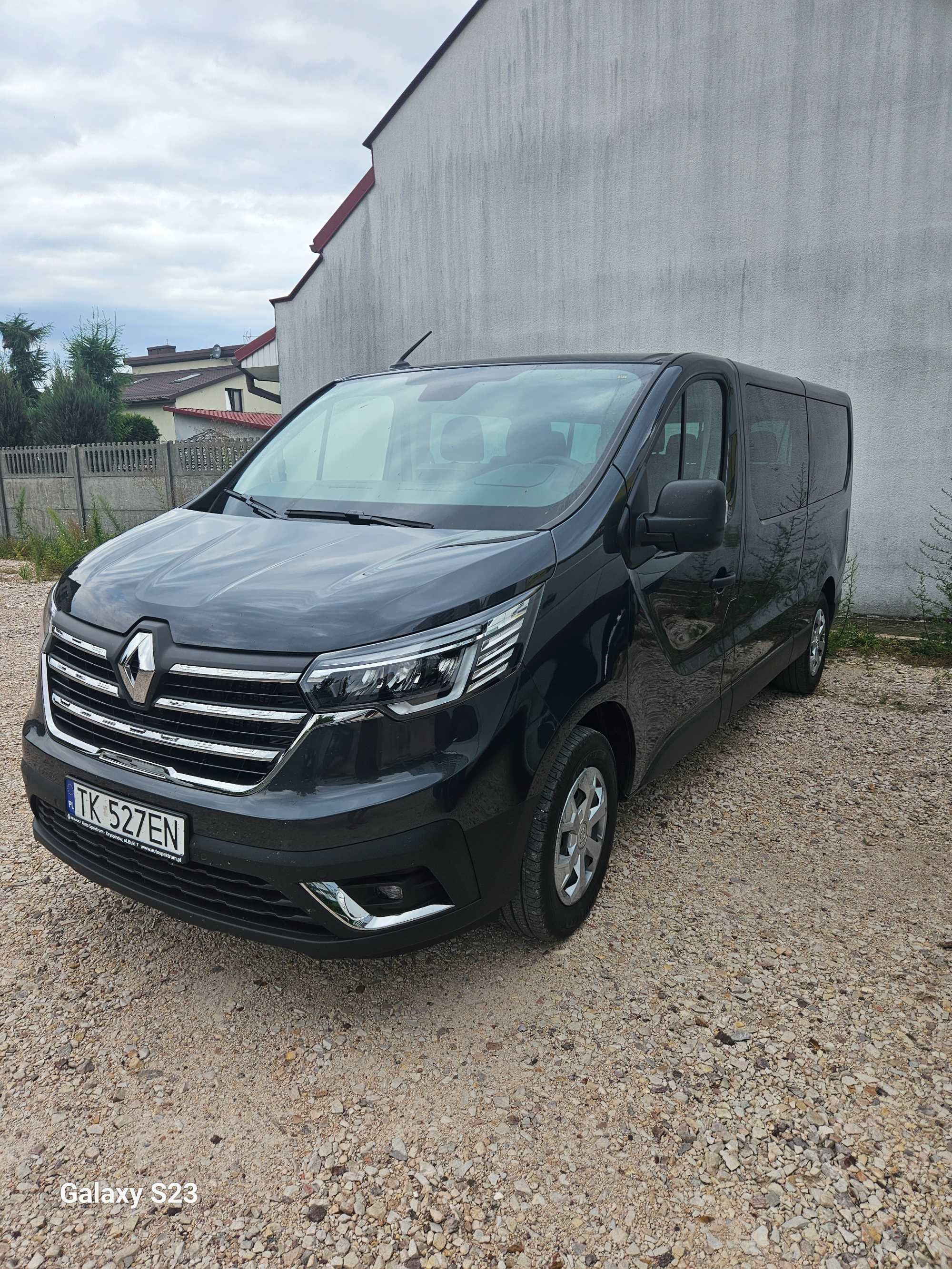 Wynajem busa 9 osobowego