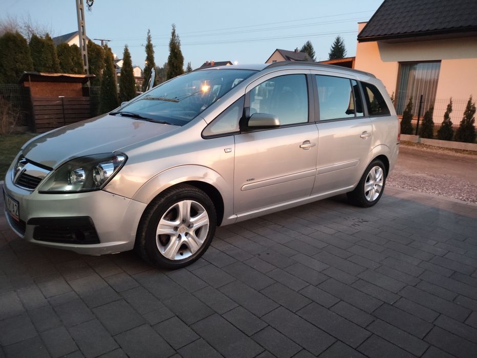 Sprzedam opel Zafira 1.6 benzyna anglik CENA DO JUTRA