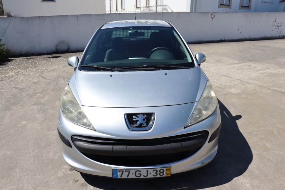 Peugeot 207 1.4 HDi (2008) – Económico e Fiável