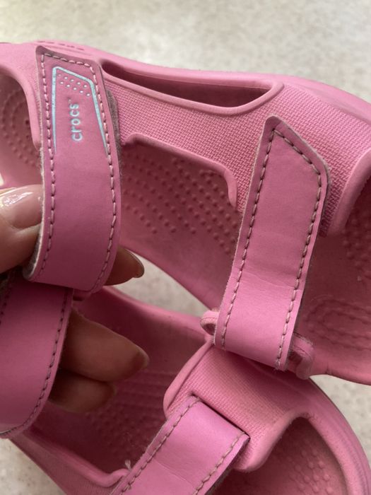 Босоножки crocs для девочки