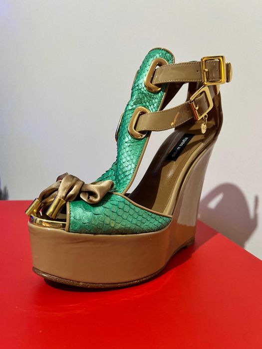 Sandálias Verdes/Bege em Pele genuína