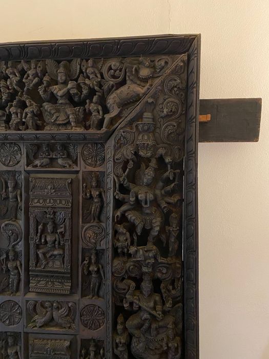 Antiga e rara porta Indiana