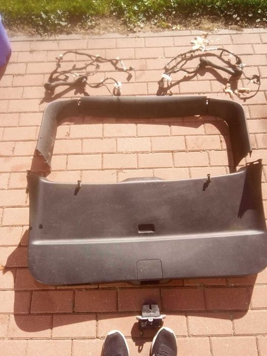 Tapicerka, wiązki elekt., zamek klapy bagażnika Ford Escape mk4 2020+