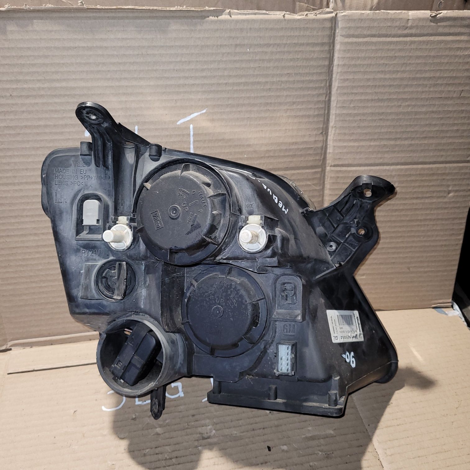 Lampa przód lewa opel Meriva A 2005r VALEO