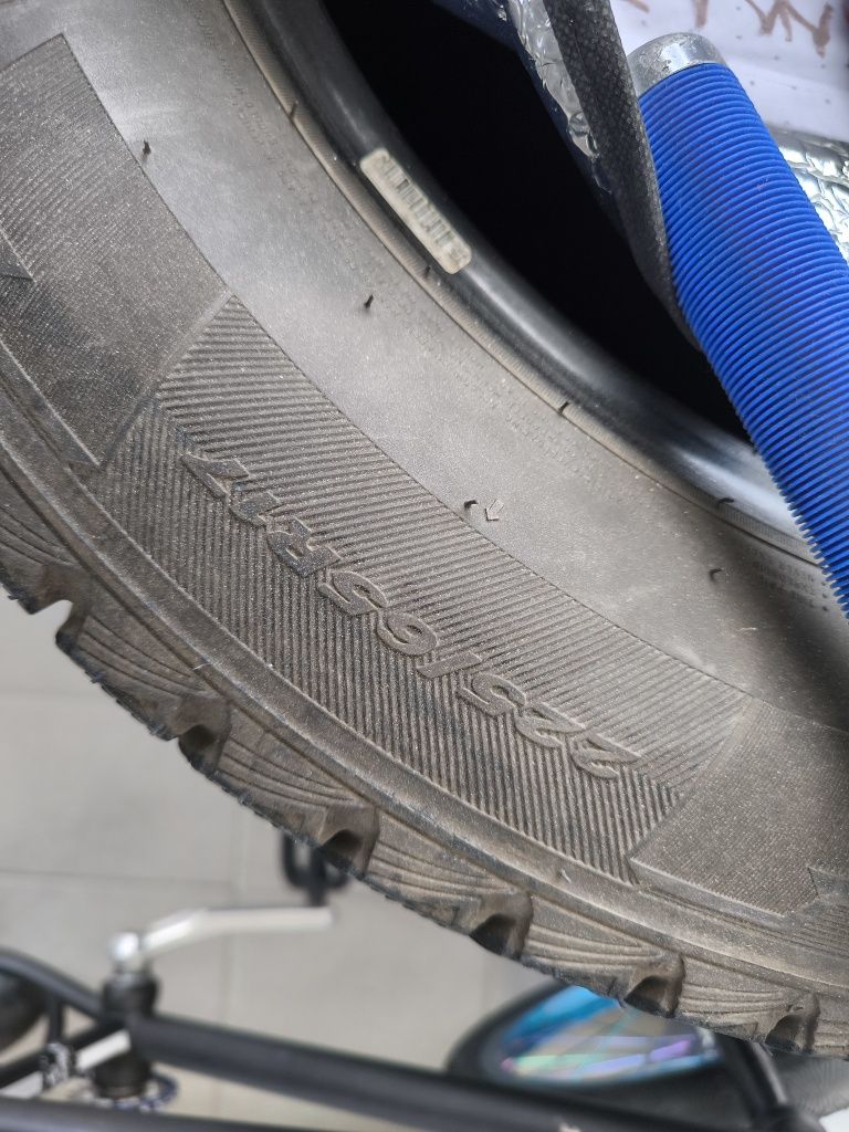Opony zimowe Roadstone Winguard SUV 225/65 R17 2021