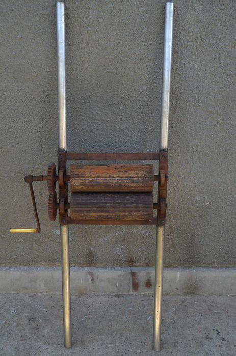 Дробилка для винограда