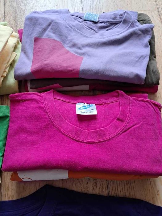 T-shirts diversas cores