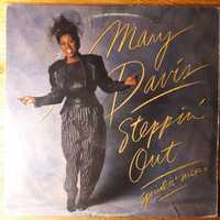 Płyta winyłowa - Mary Davis – Steppin' Out, 12", 33 RPM, EX+/VG