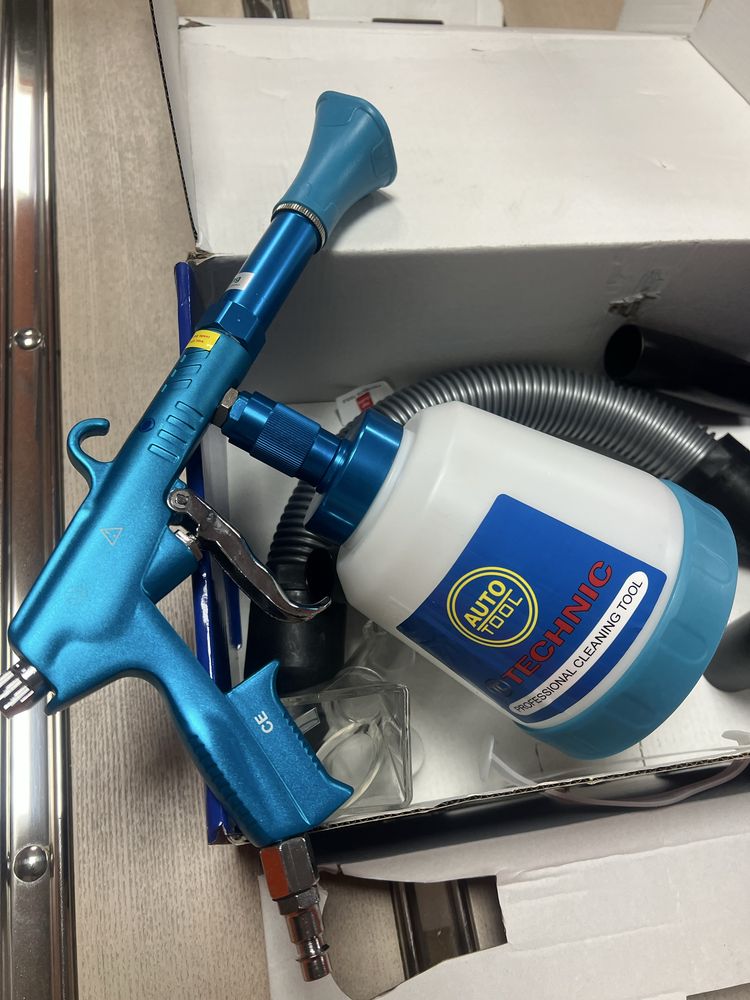 Pistolet prania tapicerki pod odkurzacz LT-P1