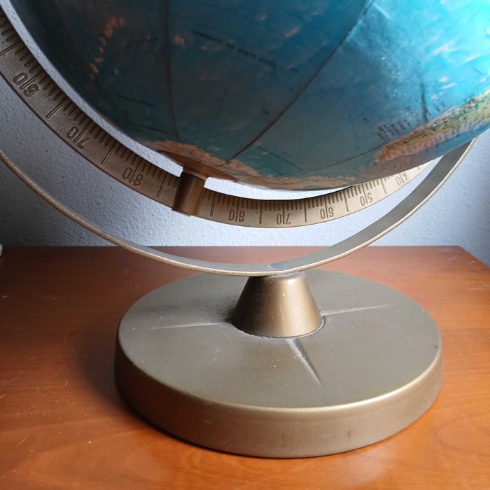 Globo terrestre antigo Scan Globe