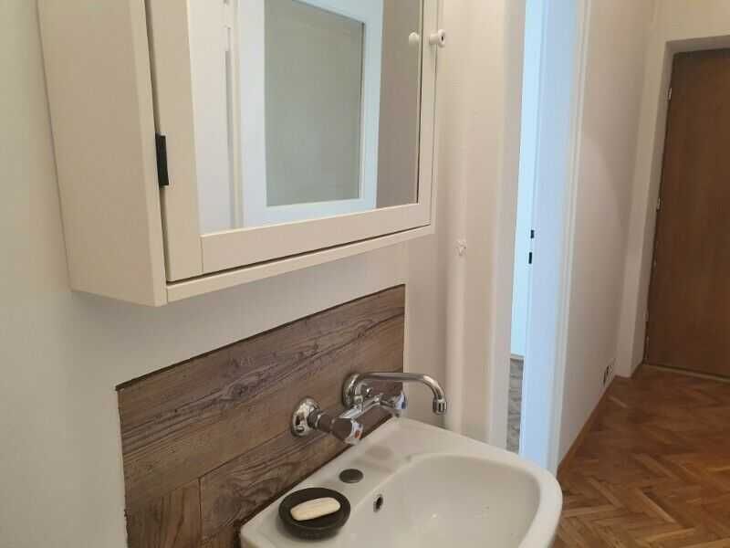 klimatyczne, 40m2, okol. R, Mogil,  WŁAŚCICIEL/OWNER-engl.