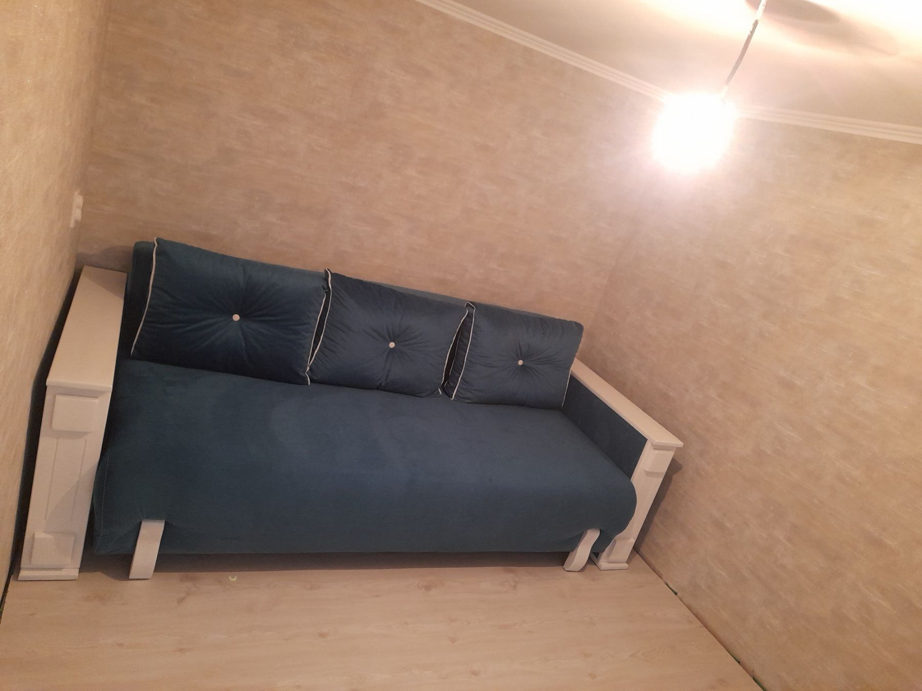 Продам диван у хорошому стані