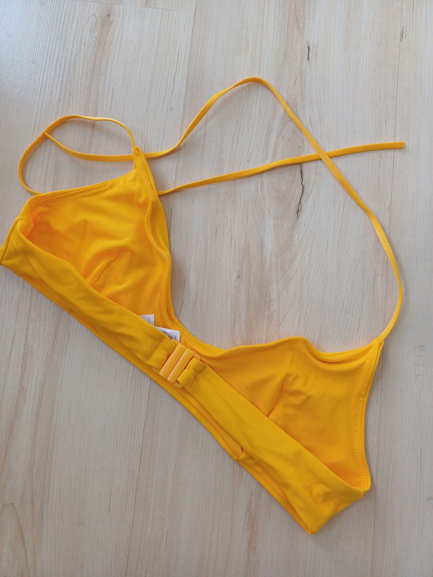 Góra od bikini stroju kąpielowego M i  S Weekday