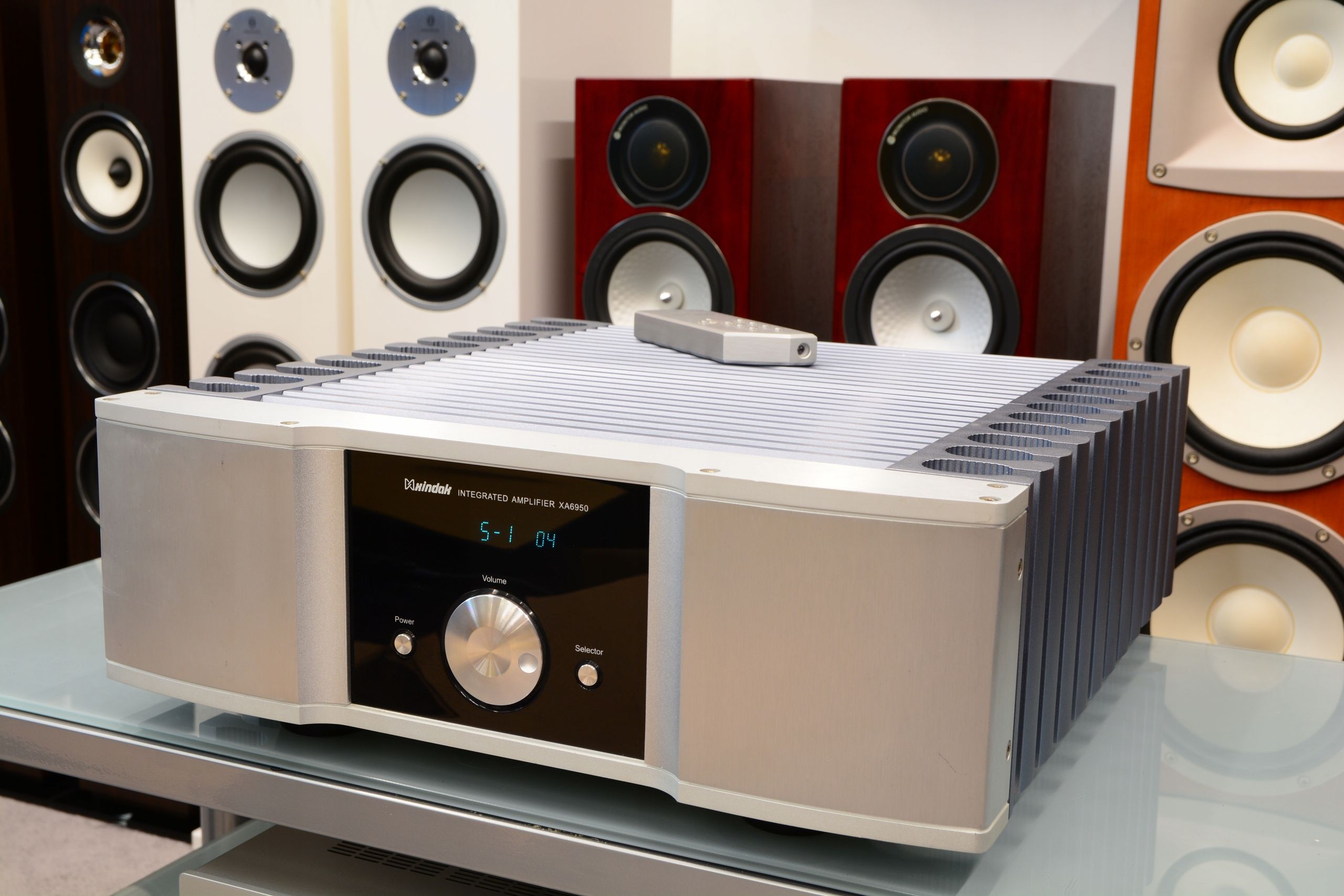 wzmacniacz stereo Xindak XA6950 XLR + pilot zestaw w idealnym stanie!